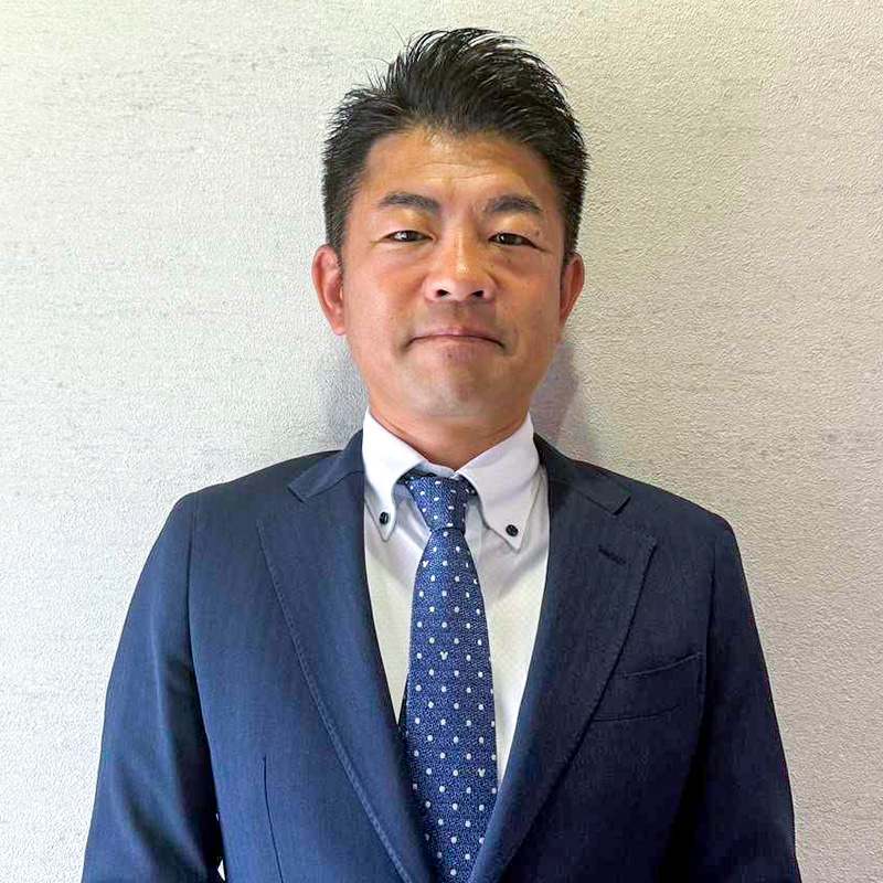 日本塗り替え研究会会長　内山 雅彦